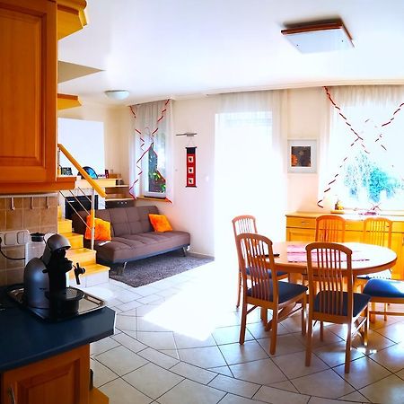 Aurora Premium Home Gyor Ngoại thất bức ảnh