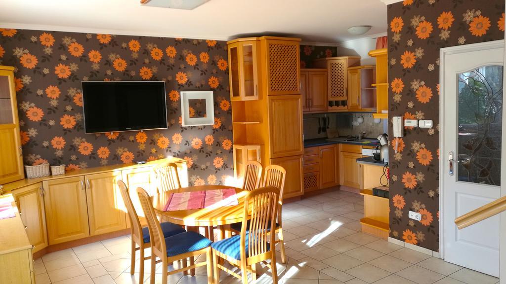 Aurora Premium Home Gyor Ngoại thất bức ảnh